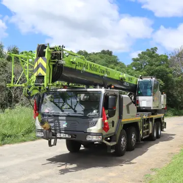 Picture of a Zoomlion 120 ton crane